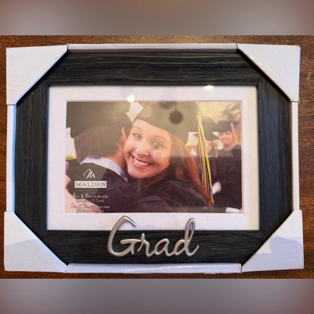 Malden Black and White Grad Picture Frame Brand New  For 4 x 6 Photo